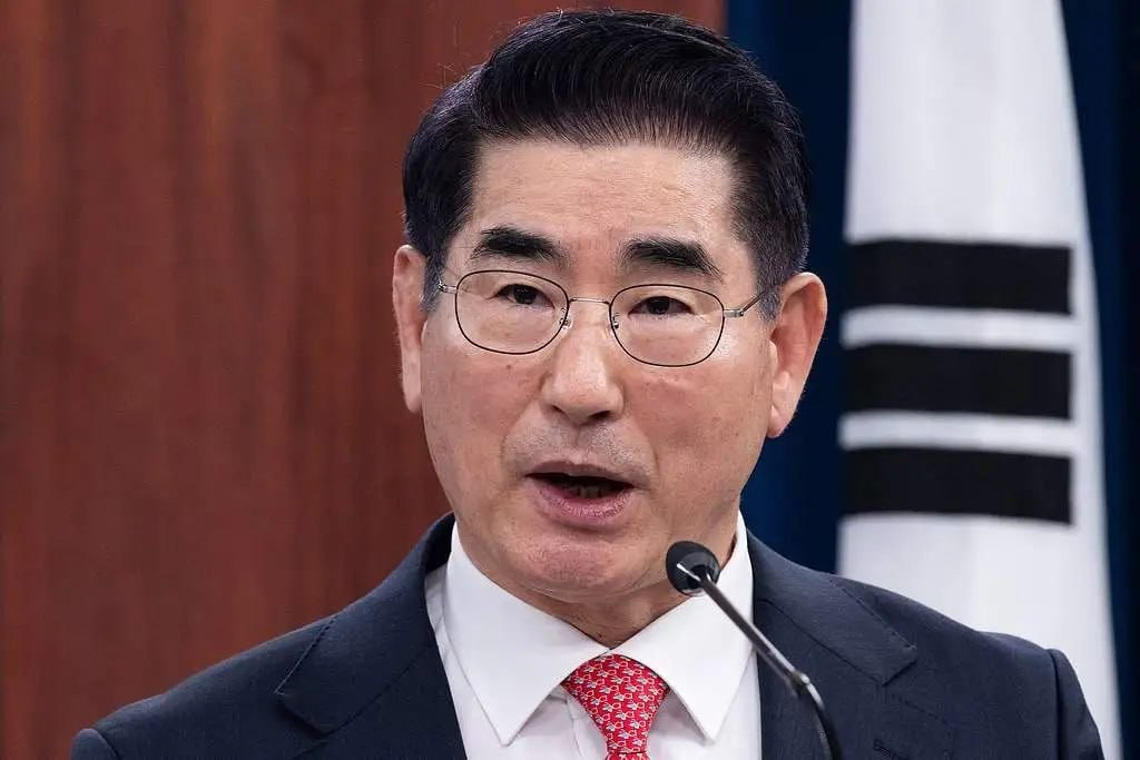 韩国前国防部长官金龙显在拘留所自杀未遂