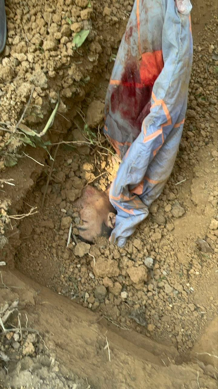一中国狗推逃跑被缅政府军当场枪杀  第2张
